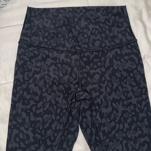 Lululemon 3/4 leopard print workout pants.